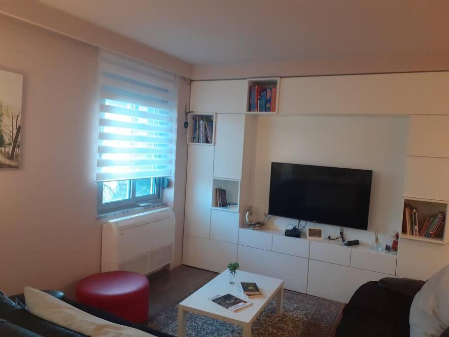 Lake View Apartment تيرانا المظهر الخارجي الصورة