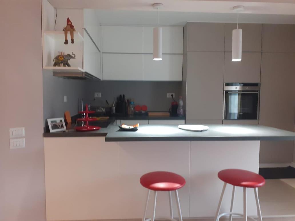 Lake View Apartment تيرانا المظهر الخارجي الصورة