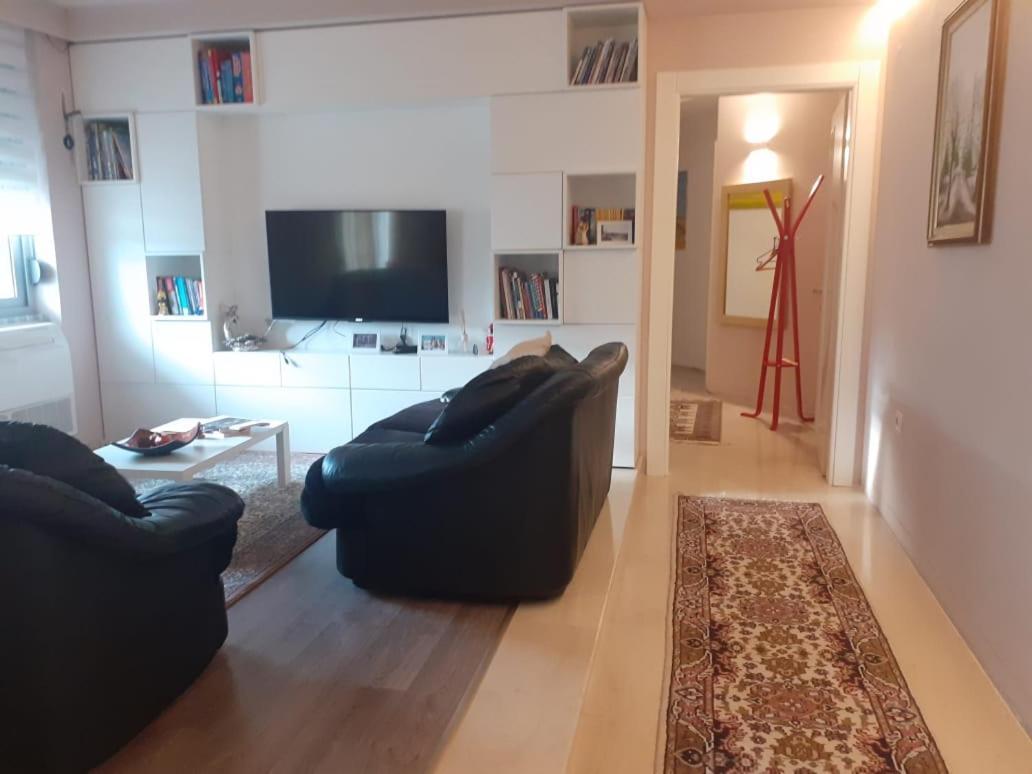 Lake View Apartment تيرانا المظهر الخارجي الصورة
