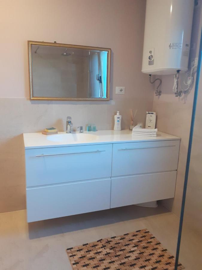 Lake View Apartment تيرانا المظهر الخارجي الصورة