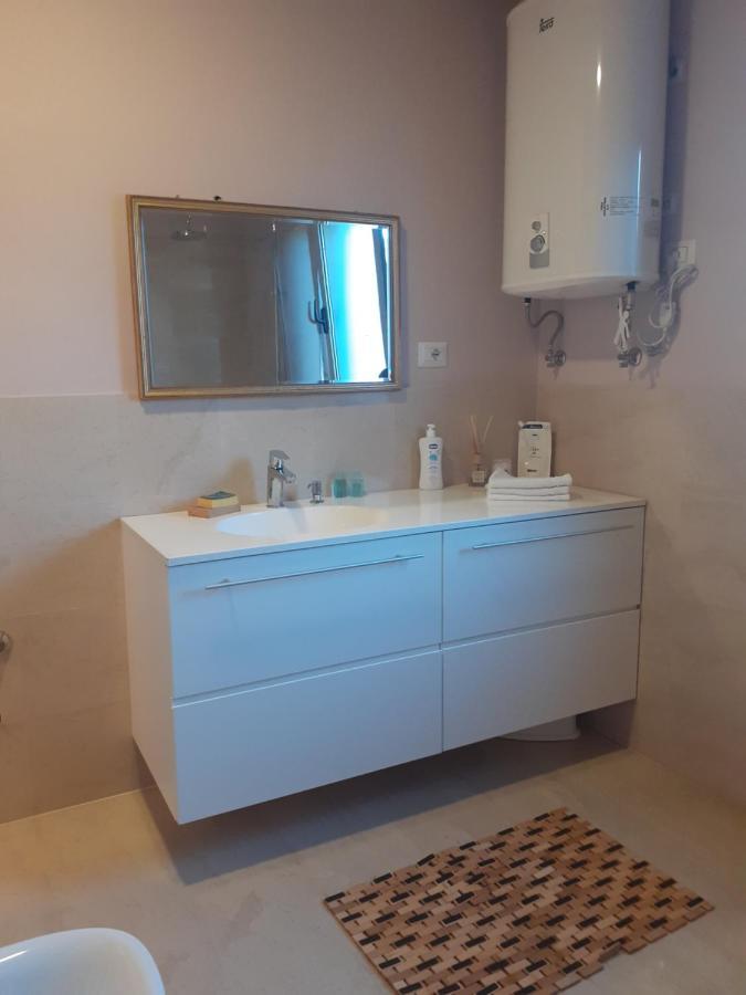 Lake View Apartment تيرانا المظهر الخارجي الصورة
